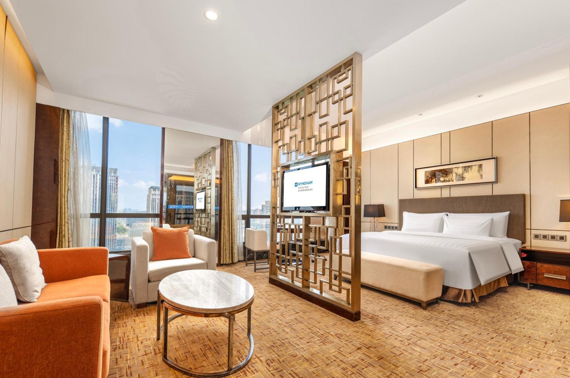 Hotel Wyndam Xuzhou East Exterior foto