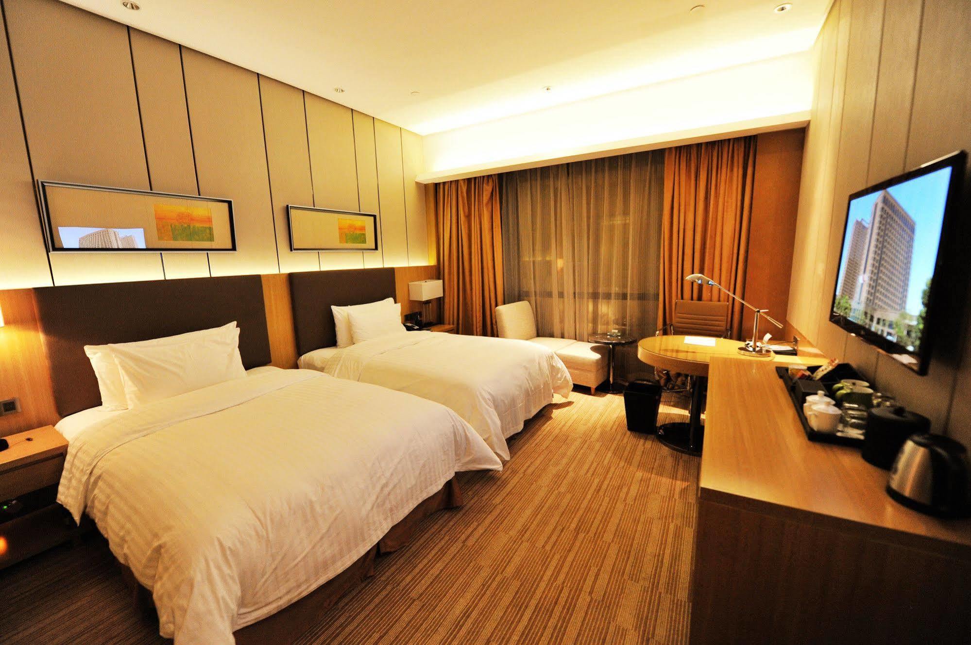Hotel Wyndam Xuzhou East Exterior foto
